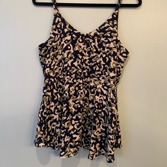 Rebel Wilson Womens High/low Tank Top Navy Camo - Picture 7 of 9